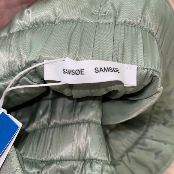 NWT SAMSOE SAMSOE Ember Quilted Paper Bag Short in Vineyard Green, Size Medium - Picture 9 of 11